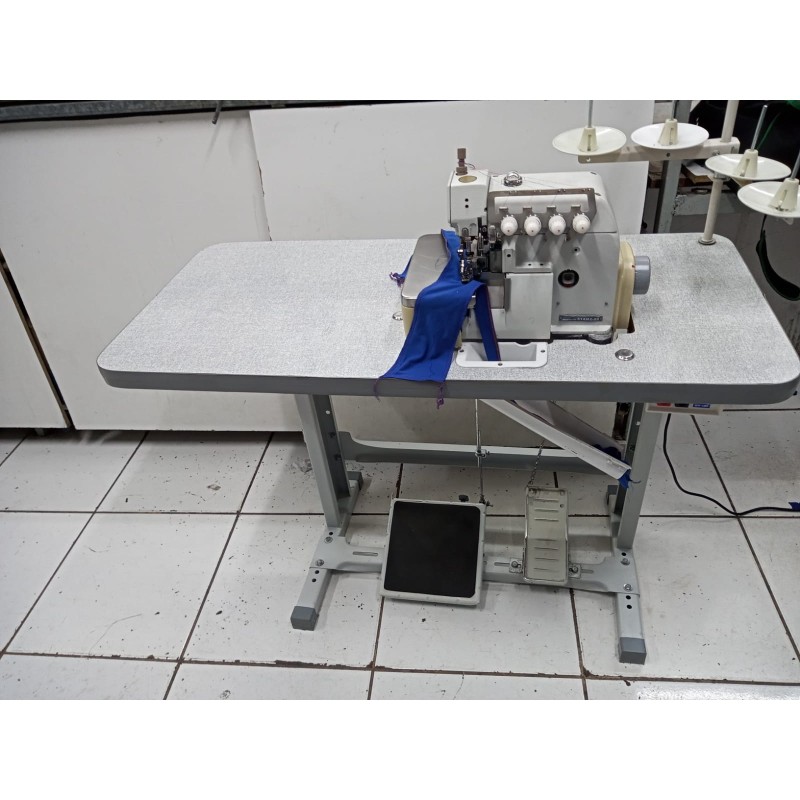 Máquina Overlok Ponto Cadeia Convencional 110/220v - Modelo 737K Siruba 514m2-24 usada Máquina Overlok Ponto Cadeia Convencional 110/220v - Modelo 737K Siruba 514m2-24 usada