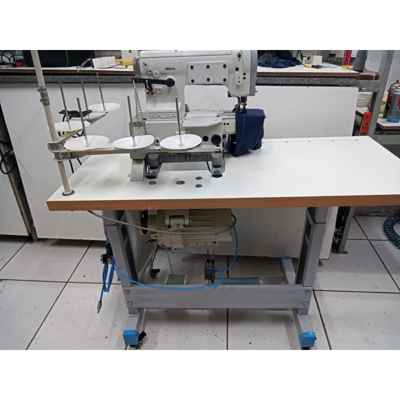 Máquina Galoneira Refiladeira Siruba W812-364 Conv. 110/220v Usada Máquina Galoneira Refiladeira Siruba W812-364 Conv. 110/220v Usada
