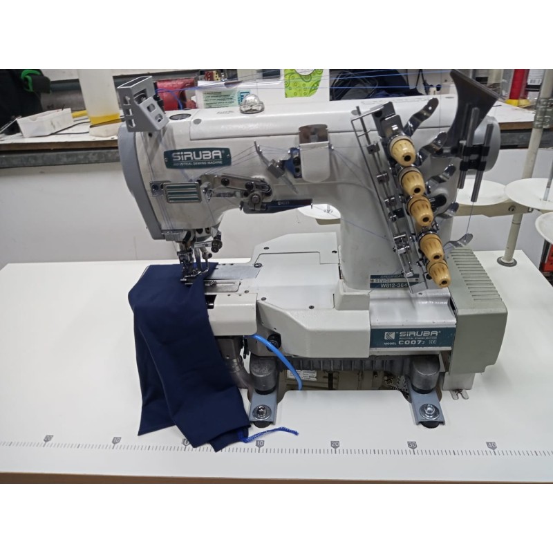 Máquina Galoneira Refiladeira Siruba W812-364 Conv. 110/220v Usada Máquina Galoneira Refiladeira Siruba W812-364 Conv. 110/220v Usada