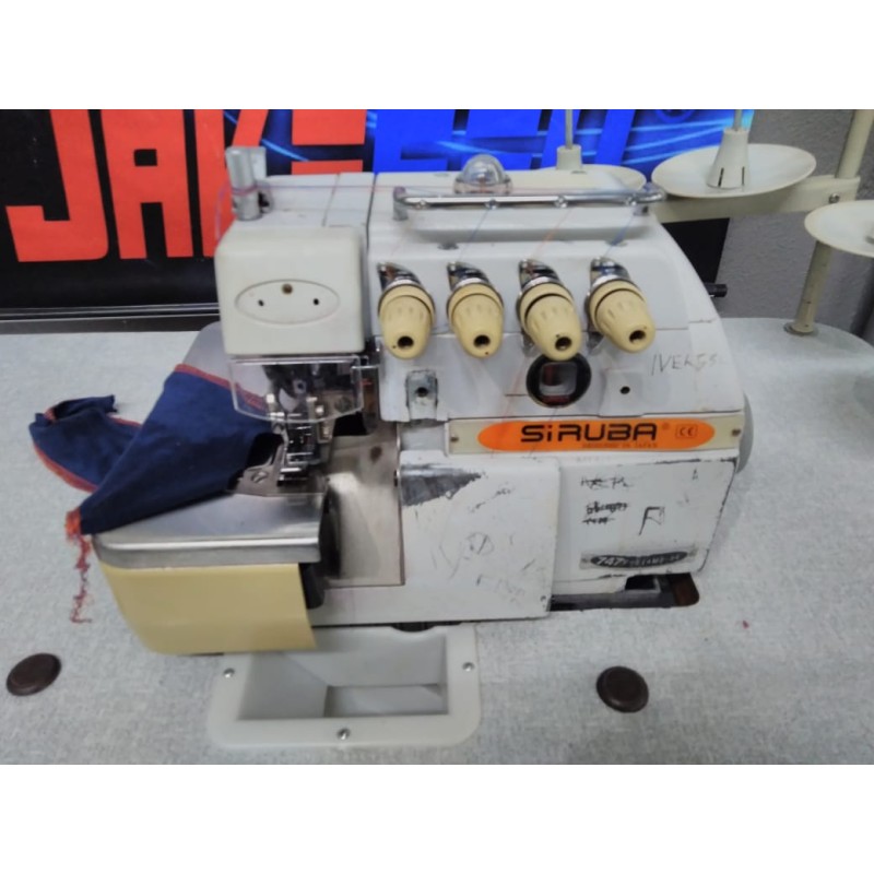 Máquina usada overlock ponto cadeia siruba 747f-514m2-24 motor convencional 110/220v Máquina usada overlock ponto cadeia siruba 747f-514m2-24 motor convencional 110/220v