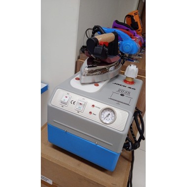 Mini Caldeira 3,5 Litros Com Ferro De Passar Jack 2035 220v